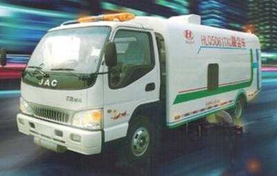 中國首款專利智能產品 聚塵王多功能吸塵車，開啟環衛新篇章